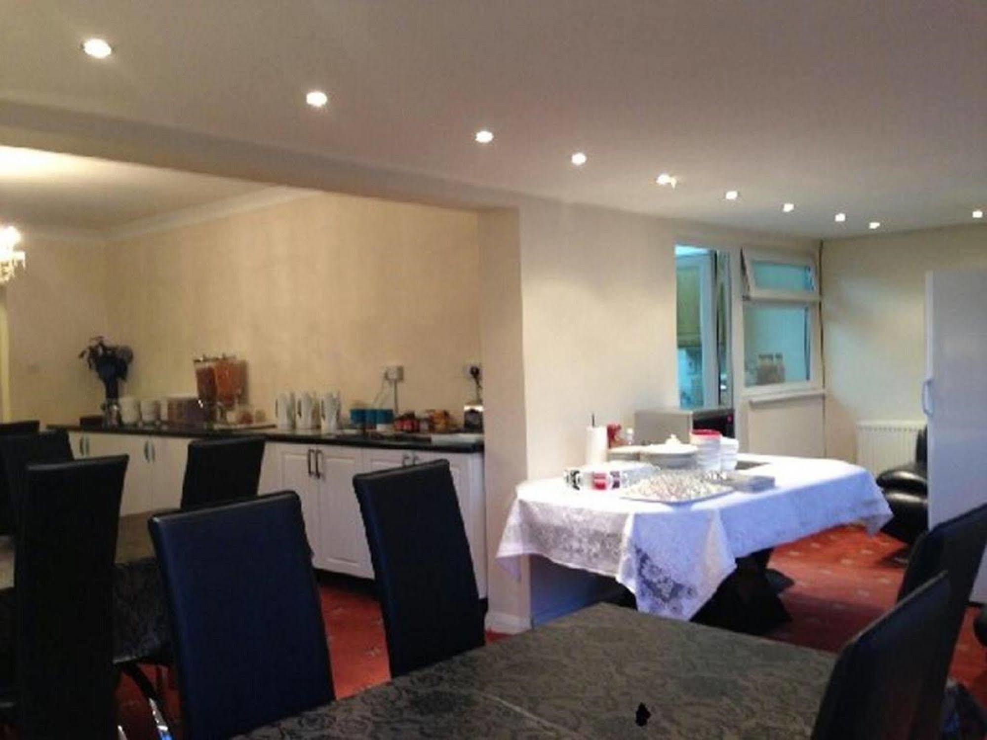 London Heathrow Guesthouse Hillingdon Esterno foto